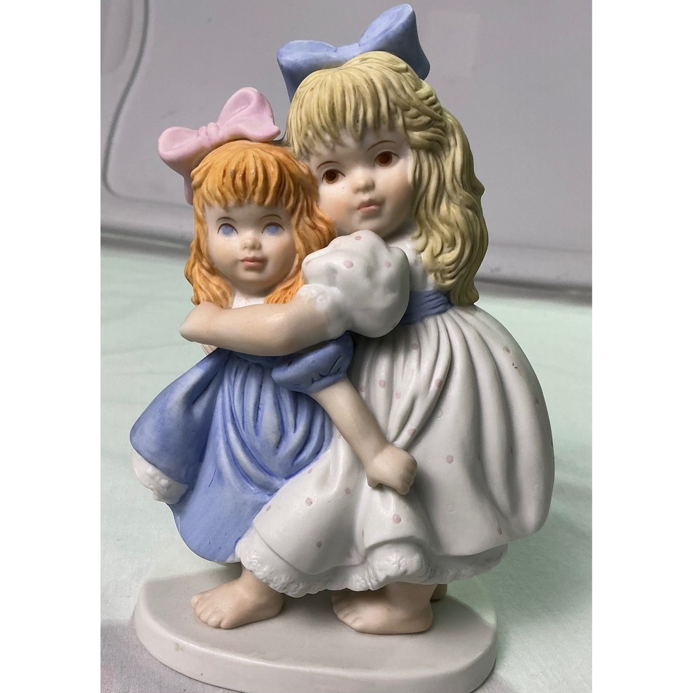Papel Freelance Porcelain Figurine Two Girls Hugging Sisters Friends Vintage